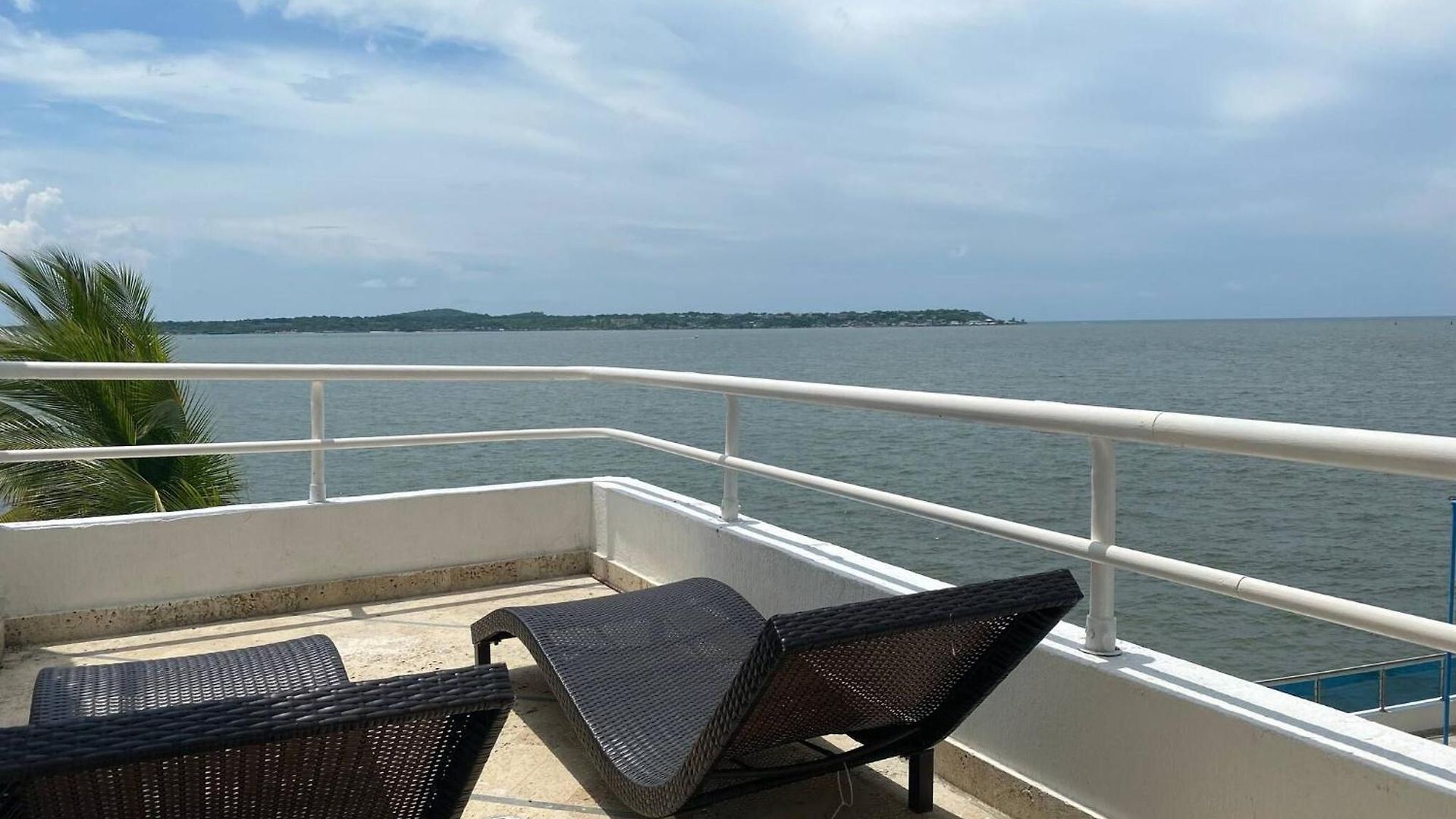 1 Bedroom Private Jacuzzi And Direct Access *
