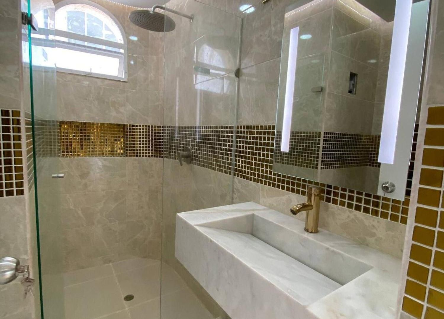 1 Bedroom Private Jacuzzi And Direct Access Apartamento