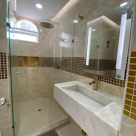 1 Bedroom Private Jacuzzi And Direct Access Apartamento